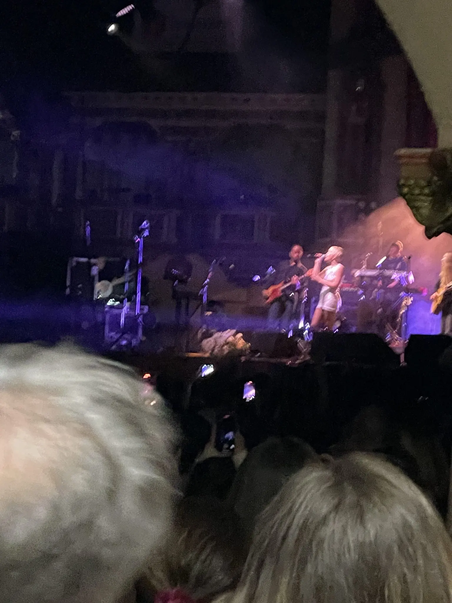 Maggie Rogers at Byline Bank Aragon Ballroom, Chicago — February 17, 2023, photo 5