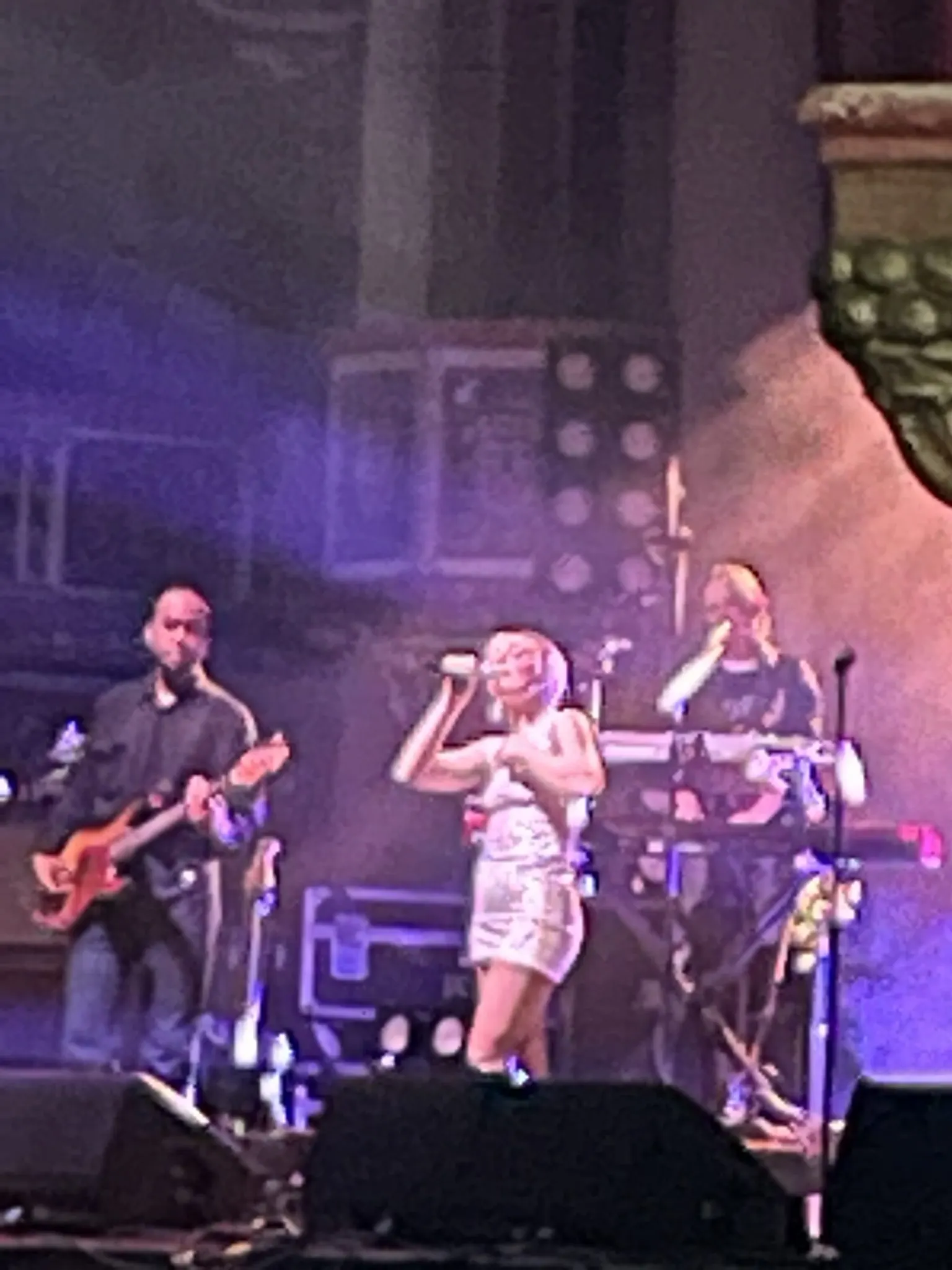 Maggie Rogers at Byline Bank Aragon Ballroom, Chicago — February 17, 2023, photo 8