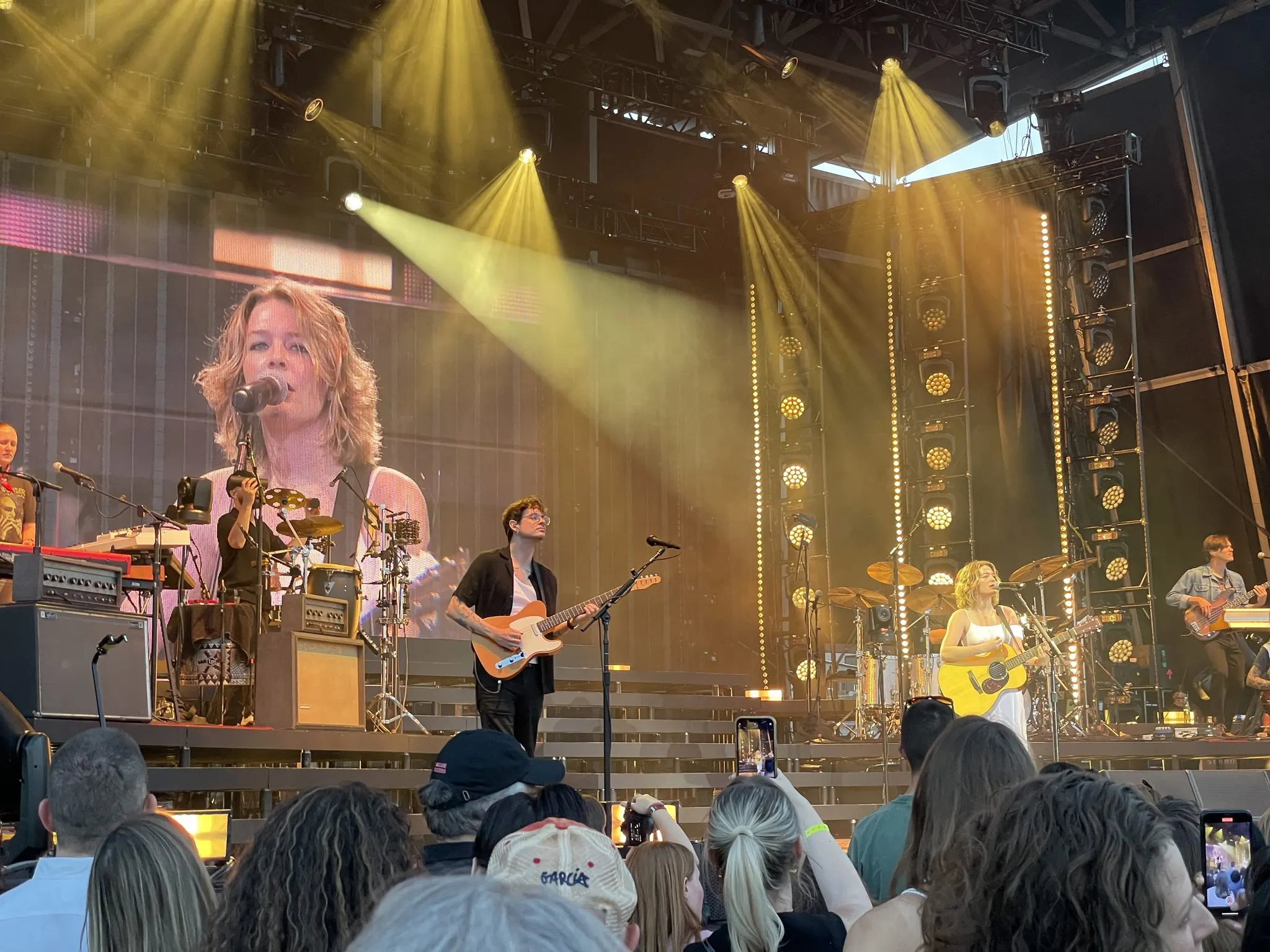 Maggie Rogers at The ICON Festival Stage at Smale Park, Cincinnati — June 7, 2024, photo 10