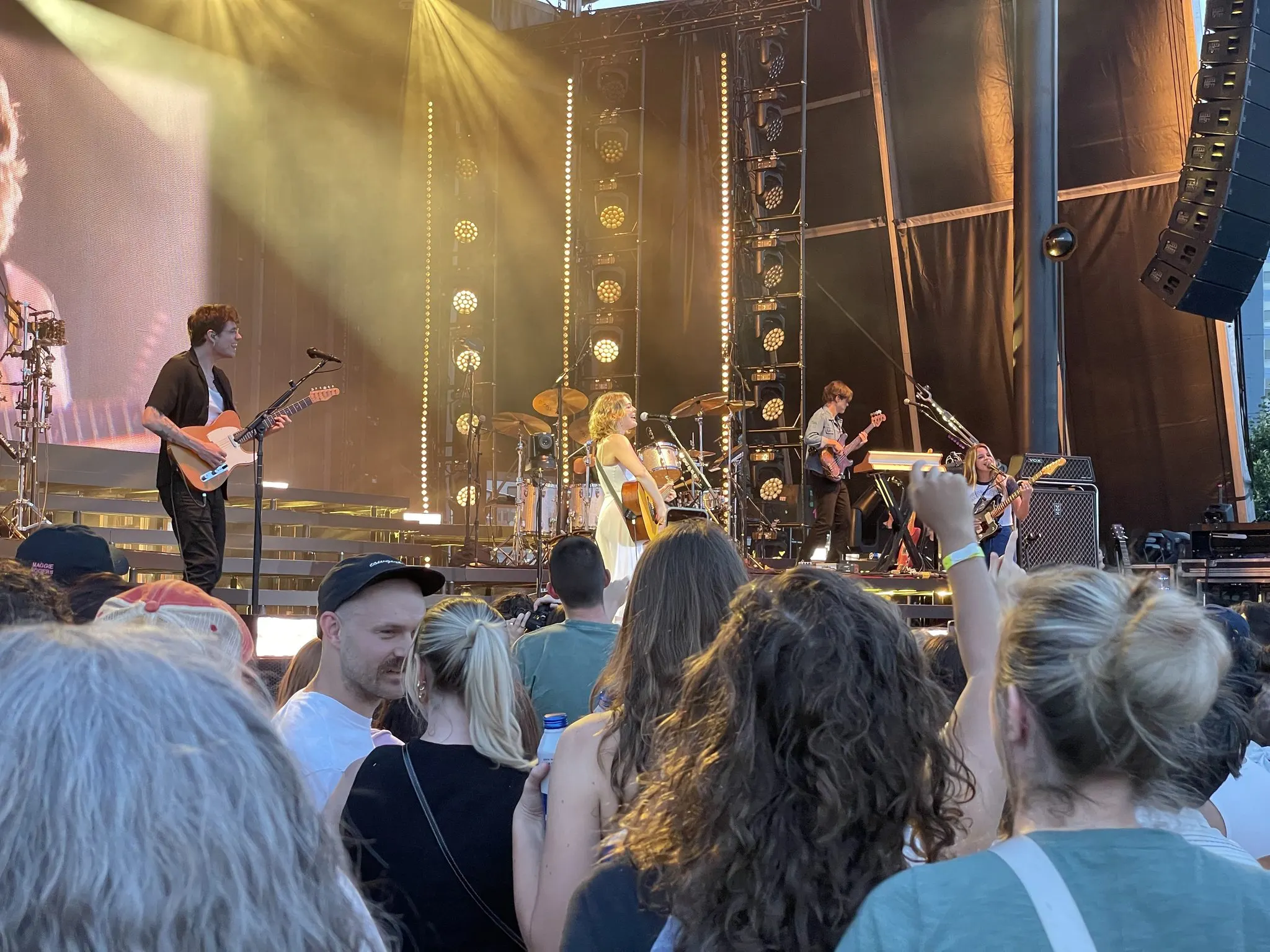 Maggie Rogers at The ICON Festival Stage at Smale Park, Cincinnati — June 7, 2024, photo 14