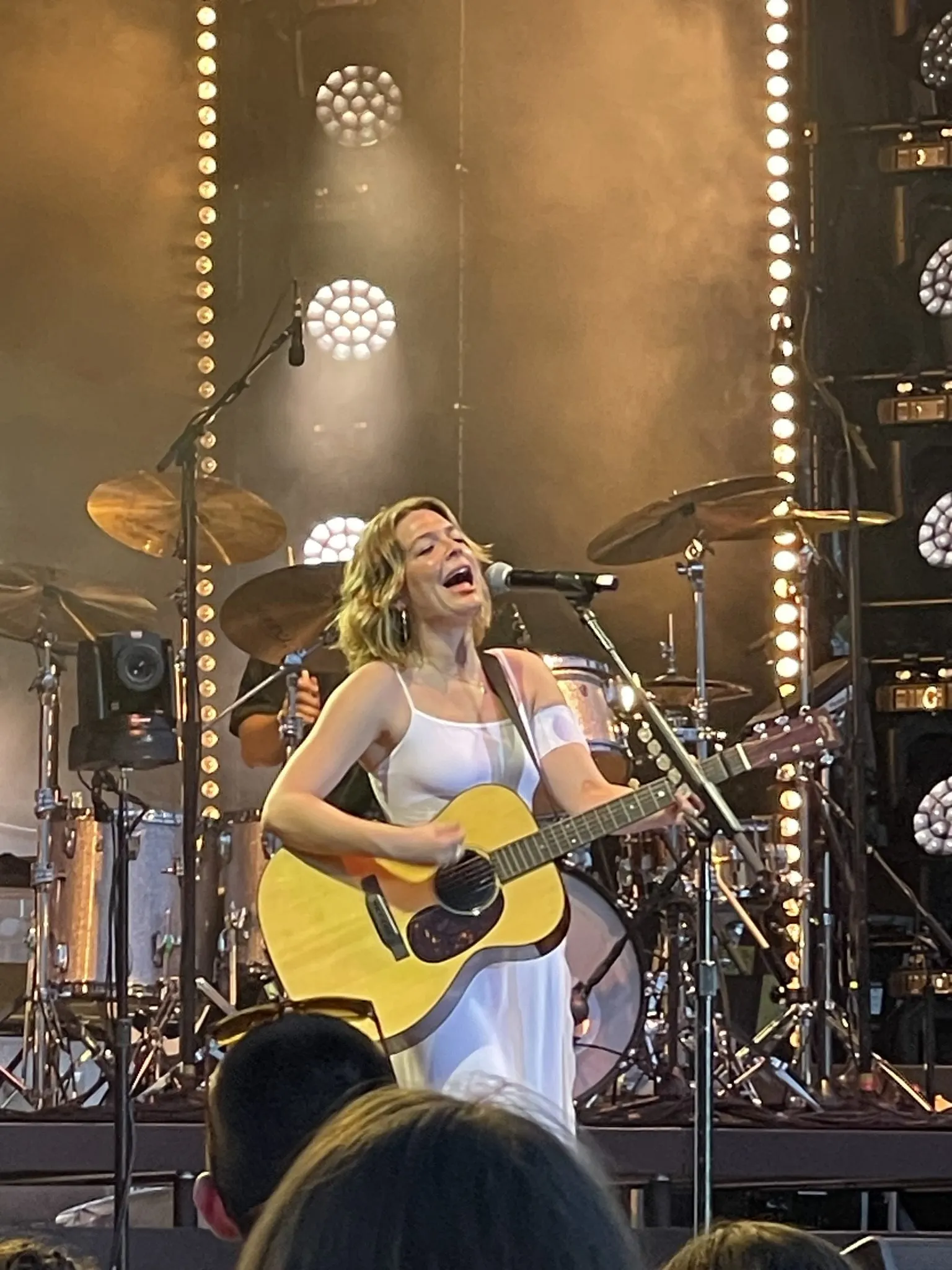 Maggie Rogers at The ICON Festival Stage at Smale Park, Cincinnati — June 7, 2024, photo 16