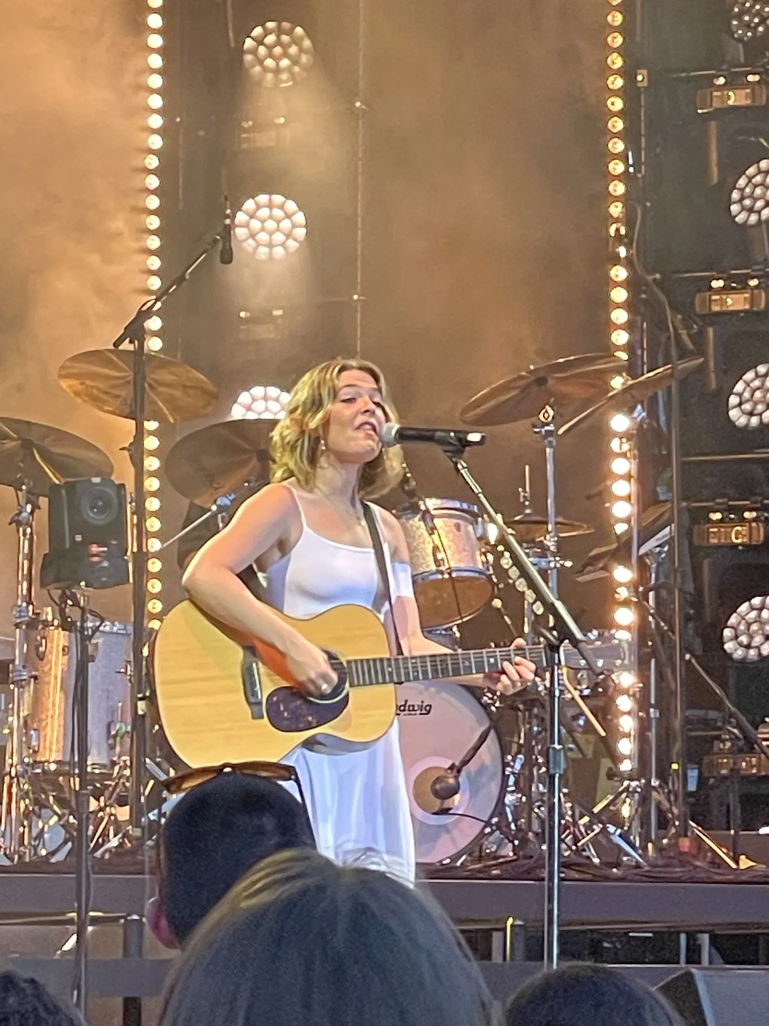 Maggie Rogers at The ICON Festival Stage at Smale Park, Cincinnati — June 7, 2024, photo 17
