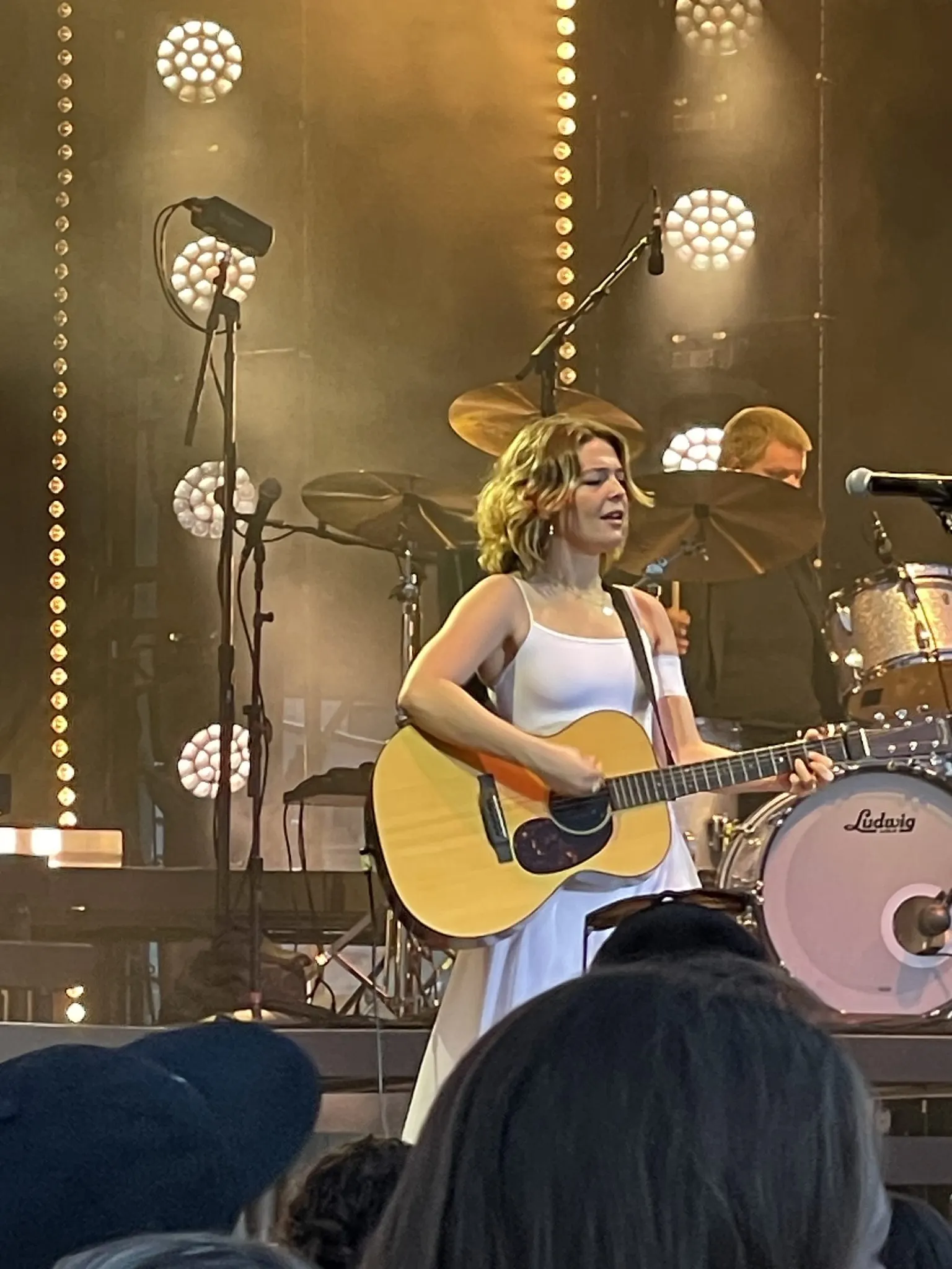 Maggie Rogers at The ICON Festival Stage at Smale Park, Cincinnati — June 7, 2024, photo 19